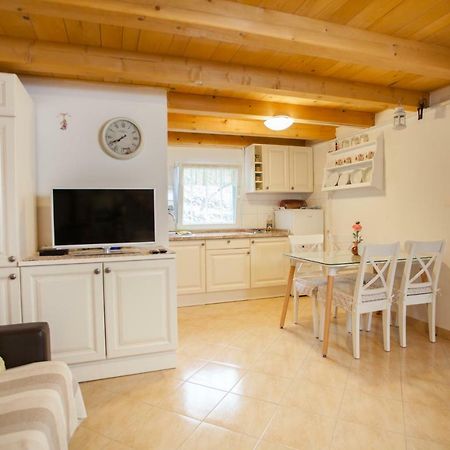 Villa Buc-Vila Nada à Cres Extérieur photo