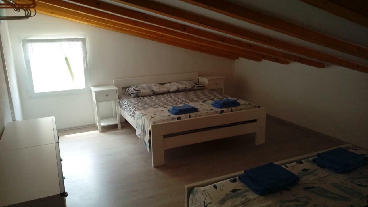 Villa Buc-Vila Nada à Cres Extérieur photo